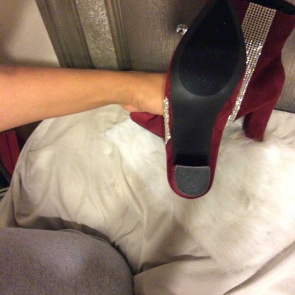 Booties - Picture 4 of 4